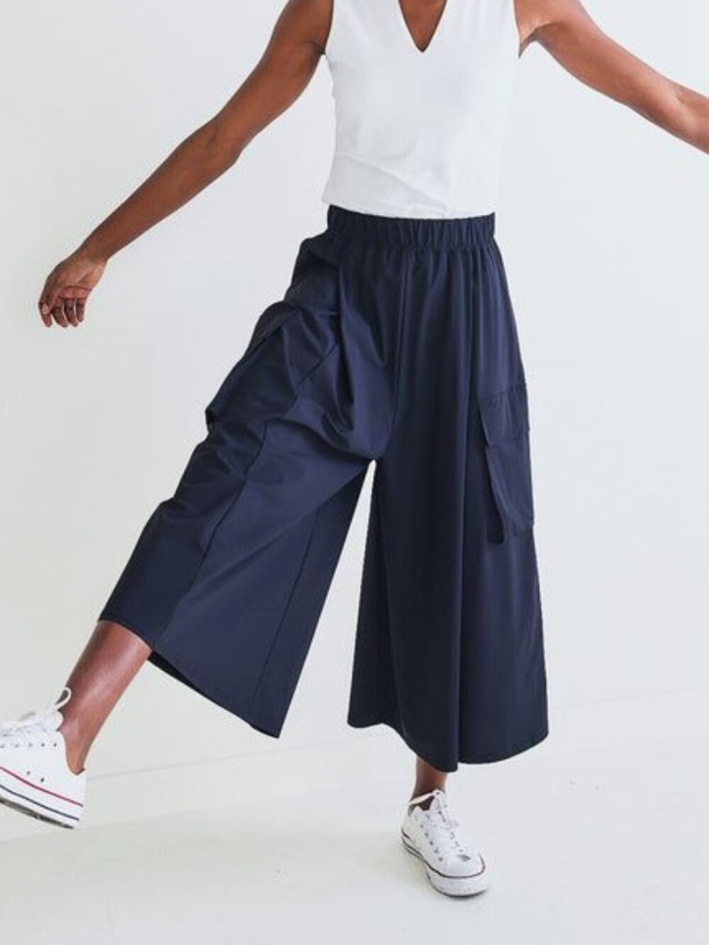 Ruti Women's The Cargo Skirt Pant Wide Leg in Black Size S/M Petite